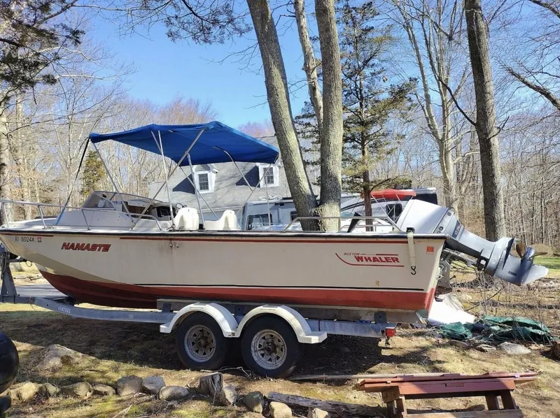 Slide: The Image of Boston Whaler 25 Revenge 1983 - 7530657