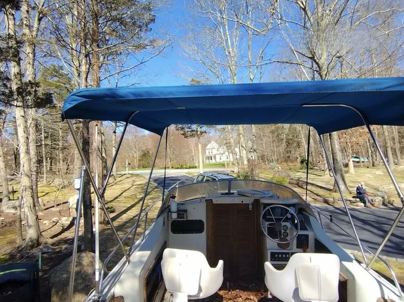 Slide: The Image of Boston Whaler 25 Revenge 1983 - 7530669