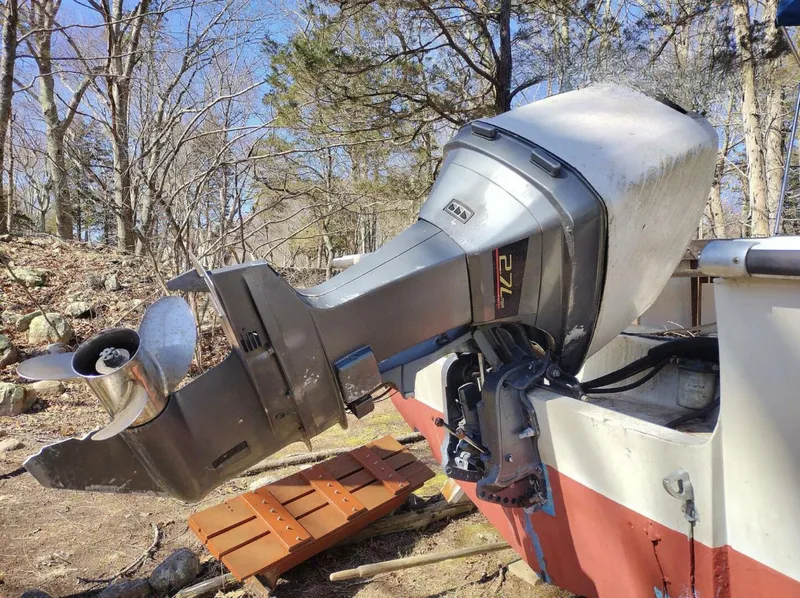 Slide: The Image of Boston Whaler Revenge 1983 - 4891034