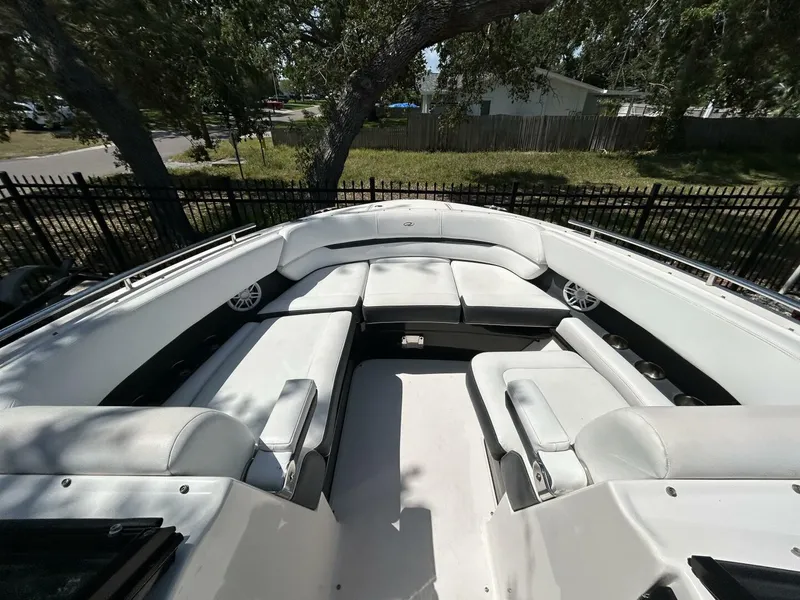 Slide: The Image of Regal 2800 Bowrider 2015 - 5327744