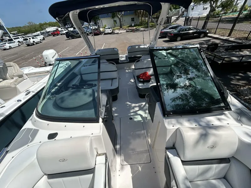 Slide: The Image of Regal 2800 Bowrider 2015 - 5327749