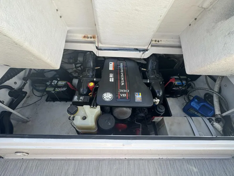 Slide: The Image of Regal 2800 Bowrider 2015 - 4891154