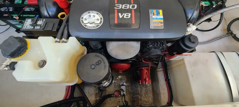 Slide: The Image of Regal 2800 Bowrider 2015 - 4891264