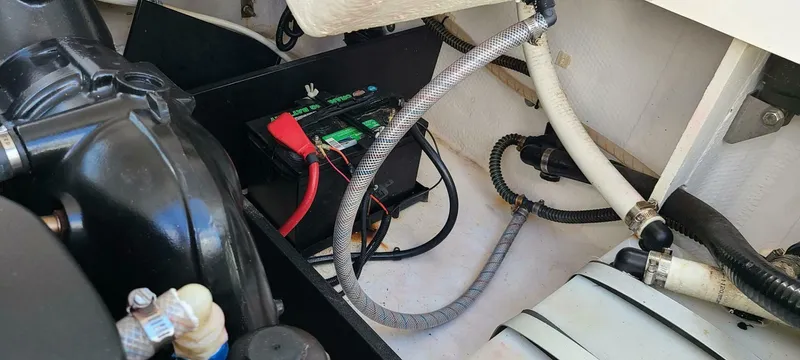 Slide: The Image of Regal 2800 Bowrider 2015 - 4891262