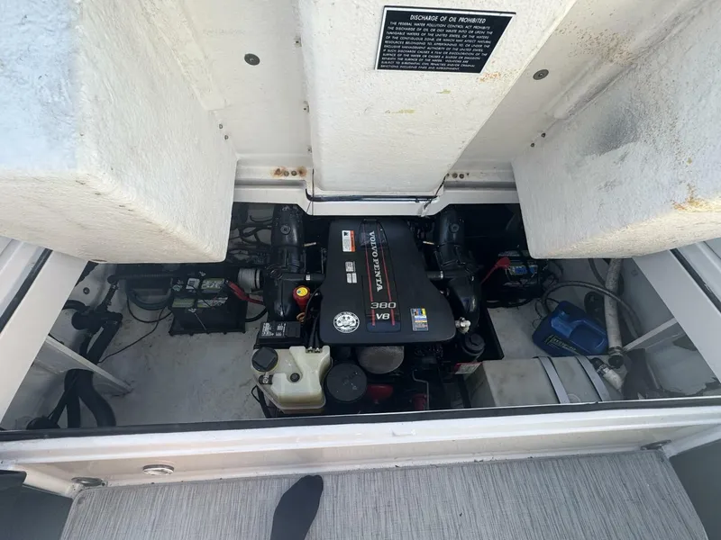 Slide: The Image of Regal 2800 Bowrider 2015 - 4891160