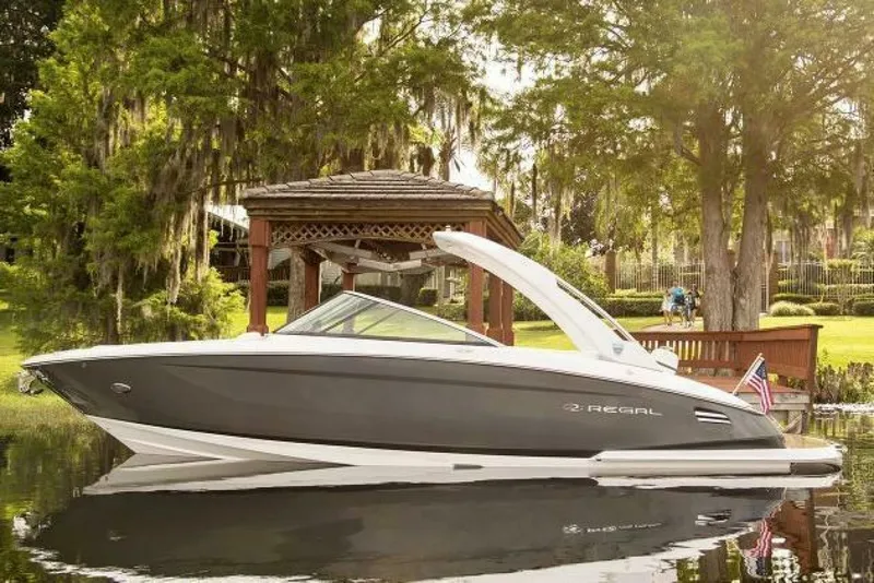 Slide: The Image of Regal 2800 Bowrider 2015 - 4891178