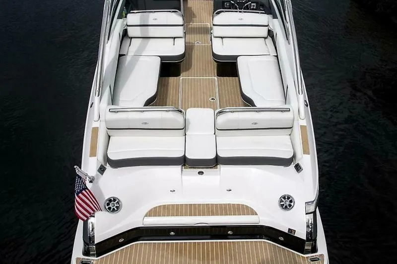 Slide: The Image of Regal 2800 Bowrider 2015 - 4891183