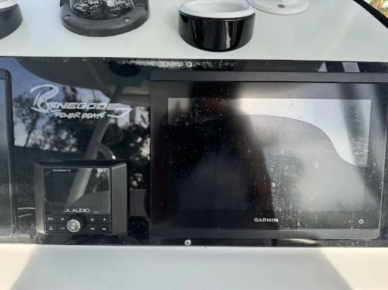 Slide: The Image of Renegade 32 Cuddy 2005 - 4907549