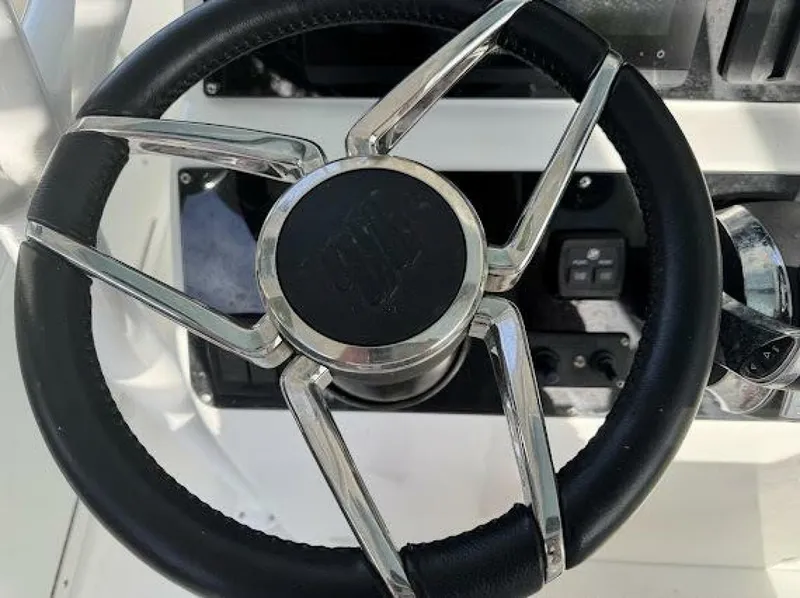 Slide: The Image of Renegade 32 Cuddy 2005 - 4907551