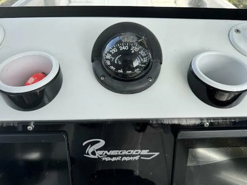 Slide: The Image of Renegade 32 Cuddy 2005 - 4907557