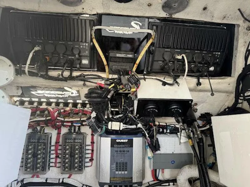 Slide: The Image of Renegade 32 Cuddy 2005 - 4907547