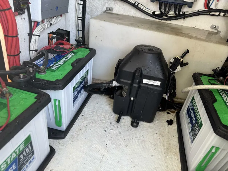 Slide: The Image of Renegade 32 Cuddy 2005 - 4900032