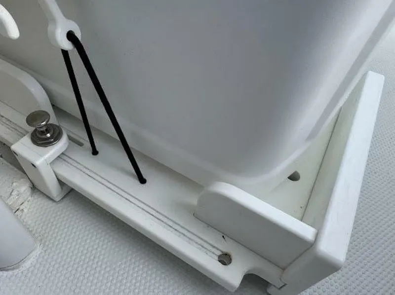 Slide: The Image of Renegade 32 Cuddy 2005 - 4907560