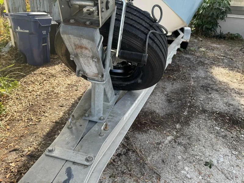 Slide: The Image of Renegade 32 Cuddy 2005 - 4907581