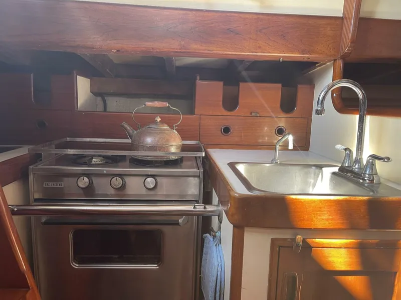 Slide: The Image of Cape George 31 1982 - 4896183