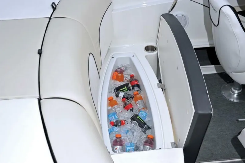 Slide: The Image of Sea Ray 190 Sport 2012 - 7514957