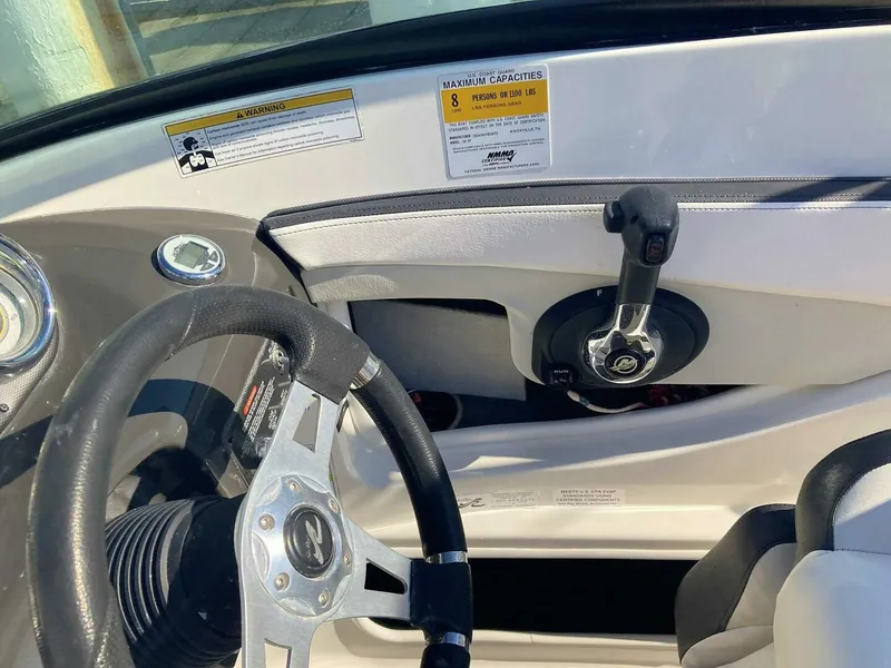 Slide: The Image of Sea Ray 190 Sport 2012 - 4896540