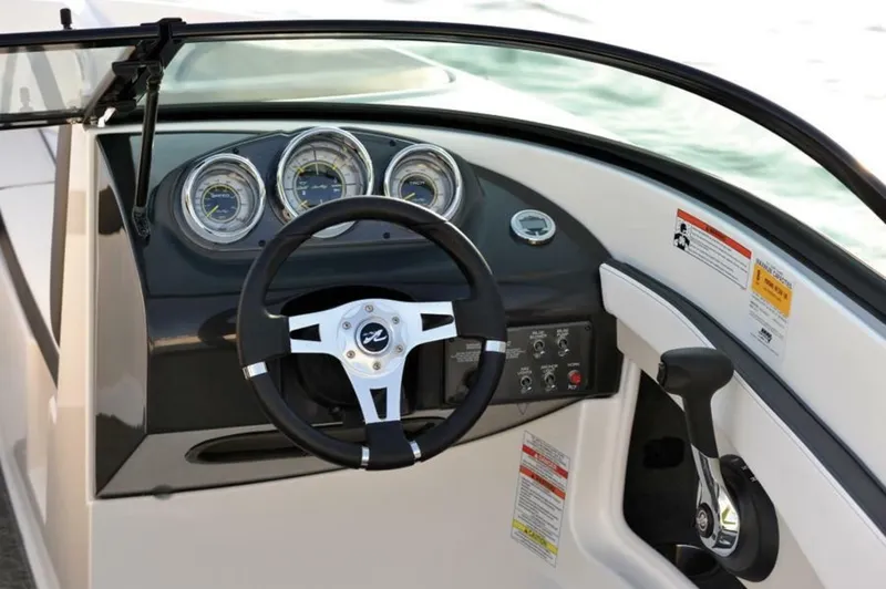 Slide: The Image of Sea Ray 190 Sport 2012 - 7514956