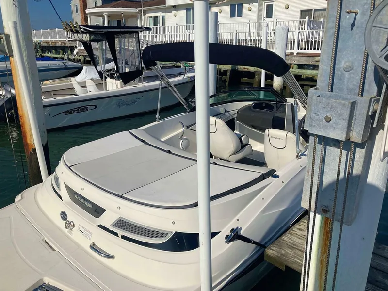Slide: The Image of Sea Ray 190 Sport 2012 - 7514961