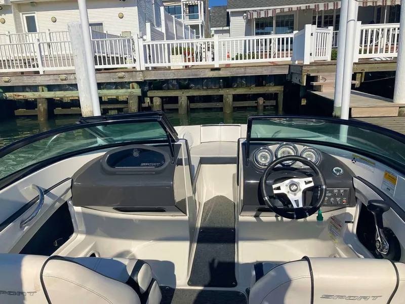 Slide: The Image of Sea Ray 190 Sport 2012 - 7514970