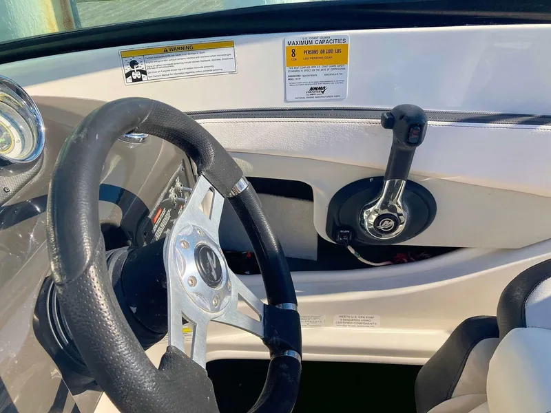 Slide: The Image of Sea Ray 190 Sport 2012 - 7514975