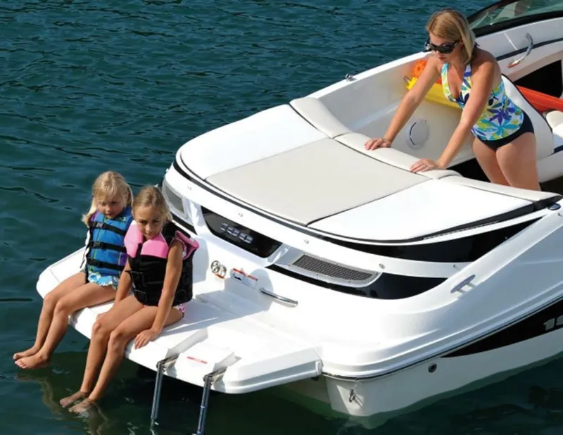 Slide: The Image of Sea Ray 190 Sport 2012 - 7514990