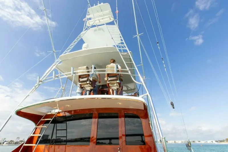 Slide: The Image of Custom 2004 Ebony - Salony Sportfish - Flybridge - 6093301