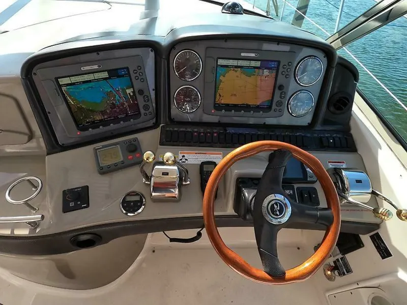 Slide: The Image of 28 2007 Sea Ray 44 - 5205219