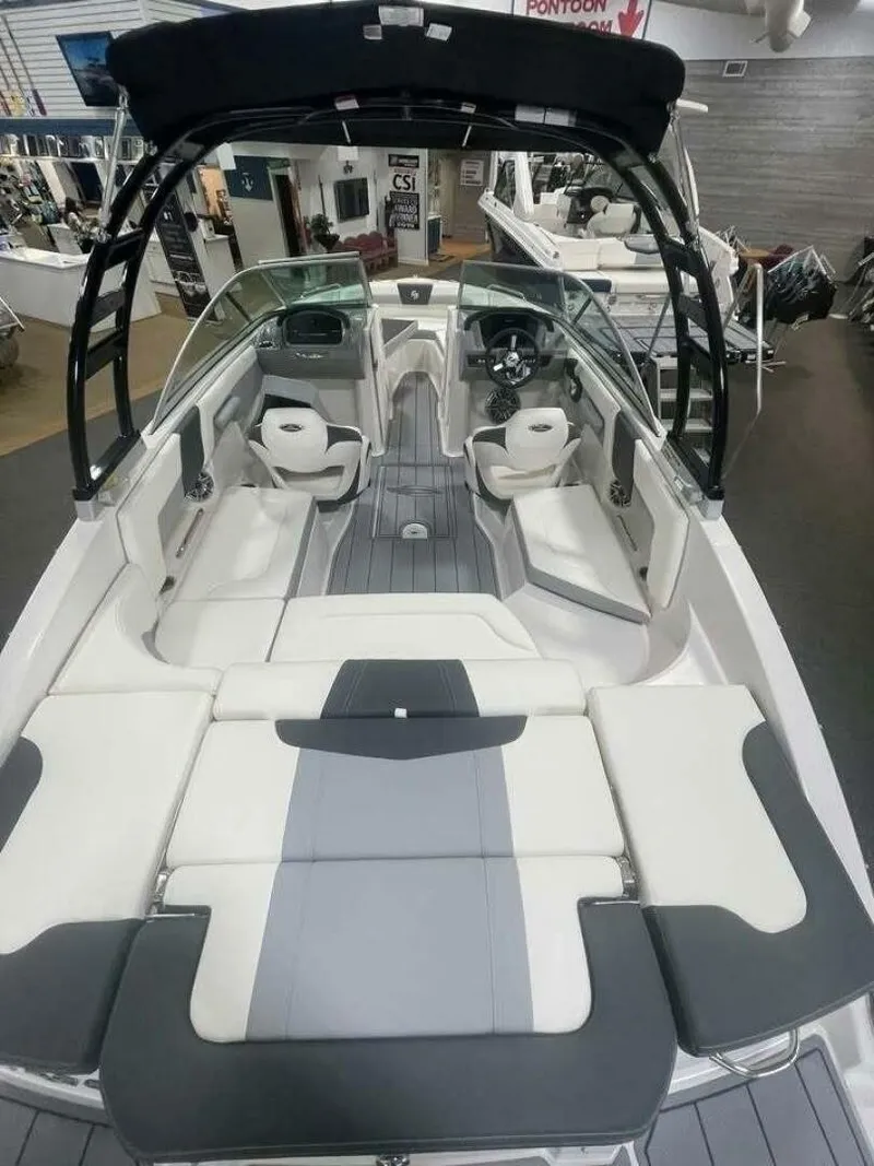 Slide: The Image of Chaparral 23 SURF 2022 - 7514939