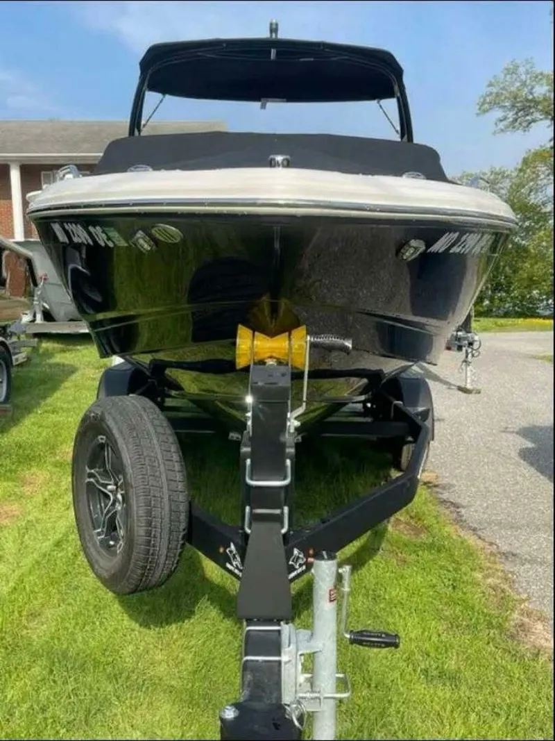 Slide: The Image of Chaparral 23 SURF 2022 - 4900606