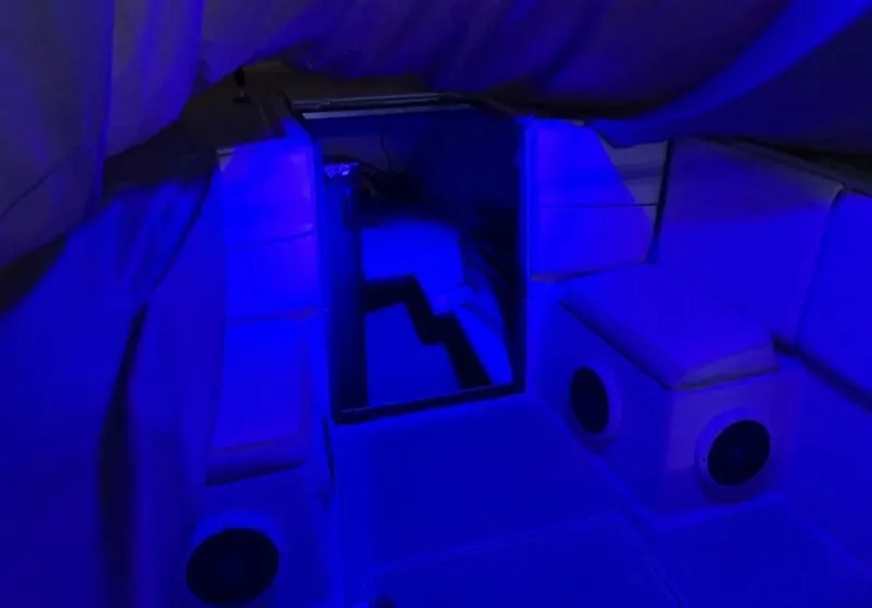 Slide: The Image of Wellcraft Scarab 30 Cuddy 1990 - 5660761