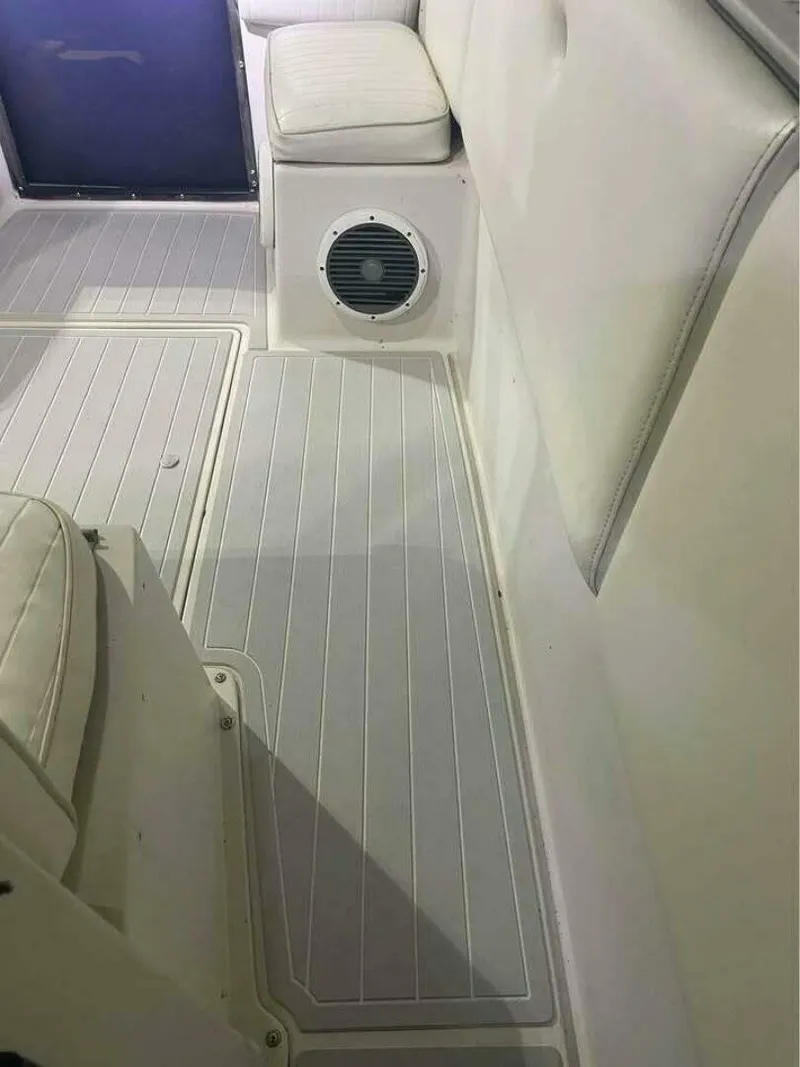 Slide: The Image of Wellcraft Scarab 30 Sport 1990 - 4905426