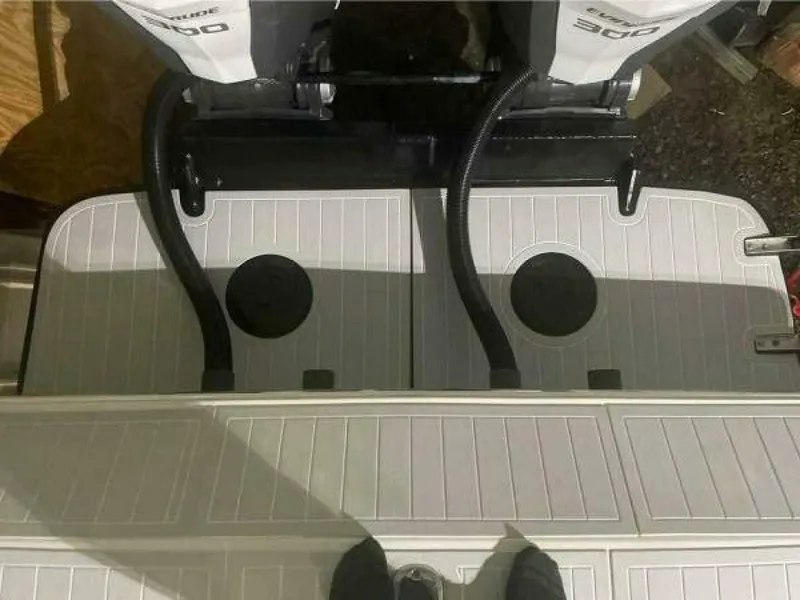 Slide: The Image of Wellcraft Scarab 30 Sport 1990 - 4905418