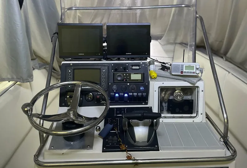 Slide: The Image of Wellcraft Scarab 30 Sport 1990 - 5660754