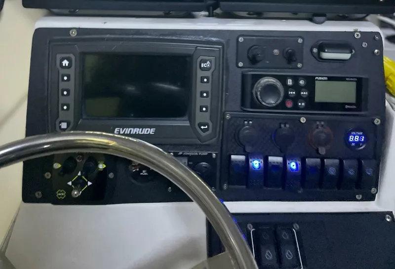 Slide: The Image of Wellcraft Scarab 30 Sport 1990 - 5660800