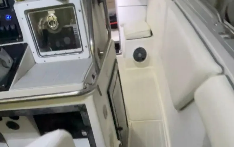 Slide: The Image of Wellcraft Scarab 30 Sport 1990 - 5660766