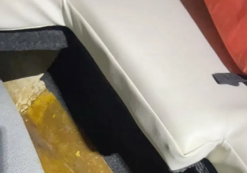 Slide: The Image of Wellcraft Scarab 30 Sport 1990 - 5660774