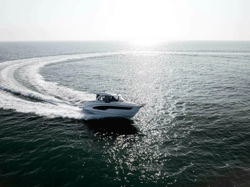 Slide: The Image of 2025 BENETEAU Antares 9 - 4899168
