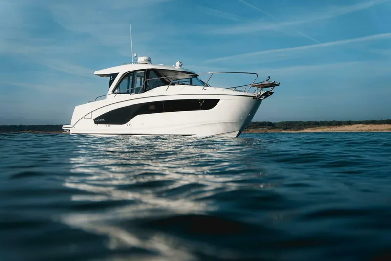 Slide: The Image of 2025 BENETEAU Antares 9 - 4899162