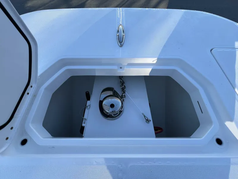 Slide: The Image of Invincible 33 Catamaran 2025 - 4899576