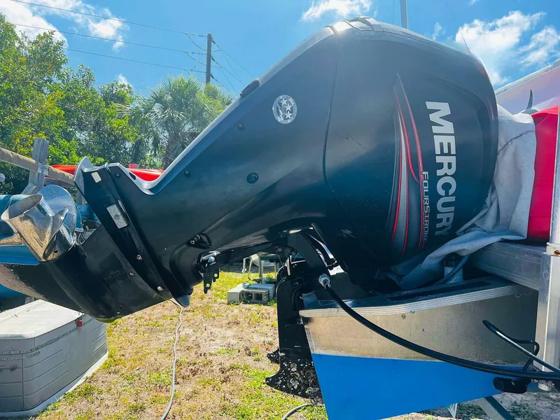 Slide: The Image of Sun Tracker 200 Party Barge Classic 2009 - 4899882