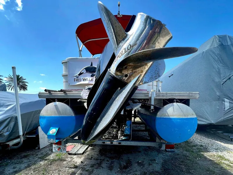 Slide: The Image of Sun Tracker 200 Party Barge Classic 2009 - 4899887