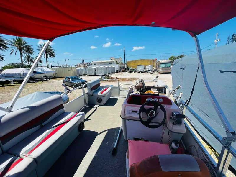 Slide: The Image of Sun Tracker 200 Party Barge Classic 2009 - 4899897