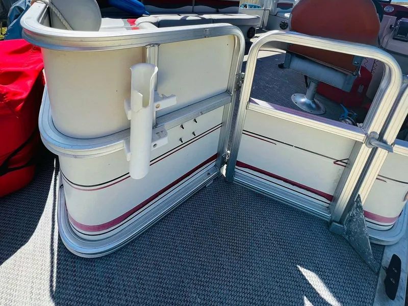 Slide: The Image of Sun Tracker 200 Party Barge Classic 2009 - 4899908