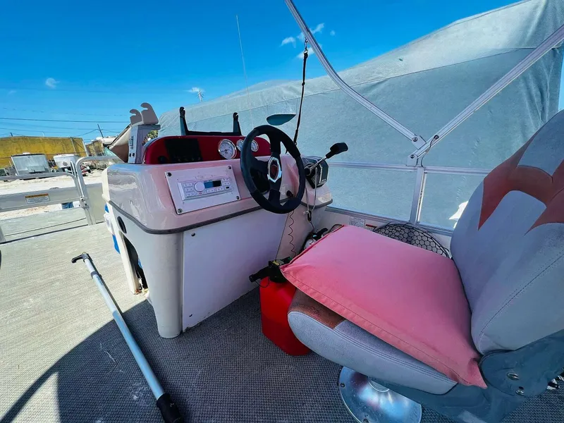 Slide: The Image of Sun Tracker 200 Party Barge Classic 2009 - 4899909