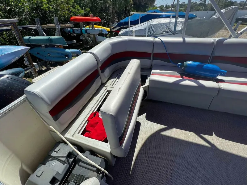 Slide: The Image of Sun Tracker 200 Party Barge Classic 2009 - 4899912