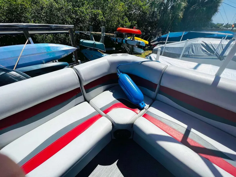 Slide: The Image of Sun Tracker 200 Party Barge Classic 2009 - 4899917