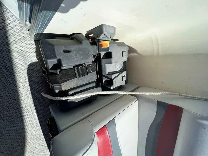 Slide: The Image of Sun Tracker 200 Party Barge Classic 2009 - 4899935