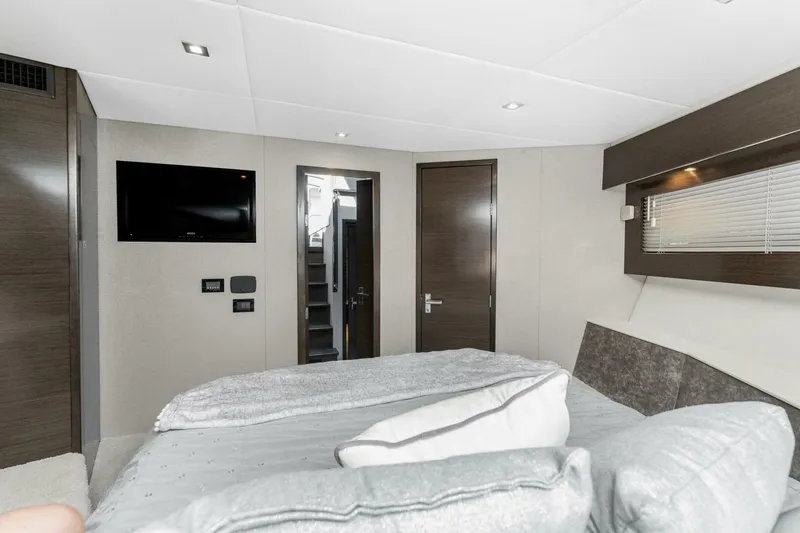 Slide: The Image of Cruisers Cantius 2018 - 4900072