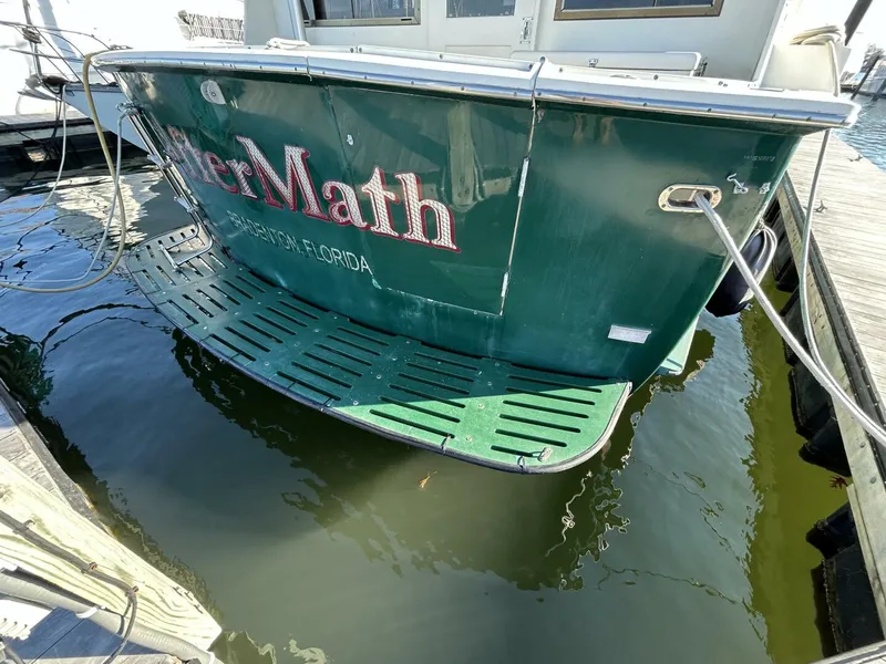Slide: The Image of 48' Hatteras swimplatform - 4900545